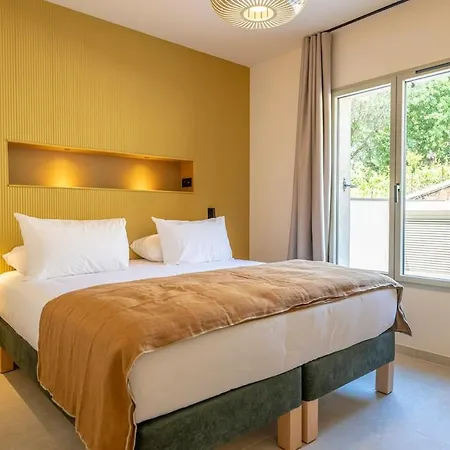 San Petru - 4 Etoiles 아파트