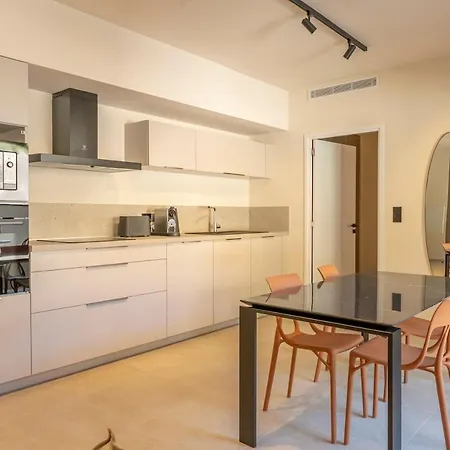 San Petru - 4 Etoiles 아파트